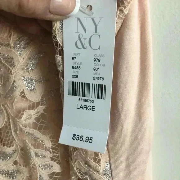 NY & Co. Metallic Lace overlay,lined,scoop neck sleeveless tank top/tunic,peach - Picture 6 of 9